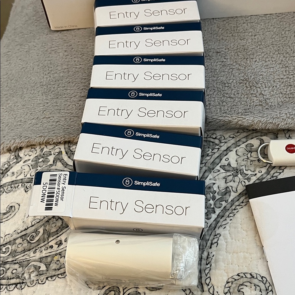 SimpliSafe Home Security System - Picture 3 of 6